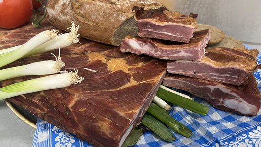 Geräucherte Rippchen – Traditionell gesalzen & auf Buchenholz im Kamin geräuchert | 1 kg